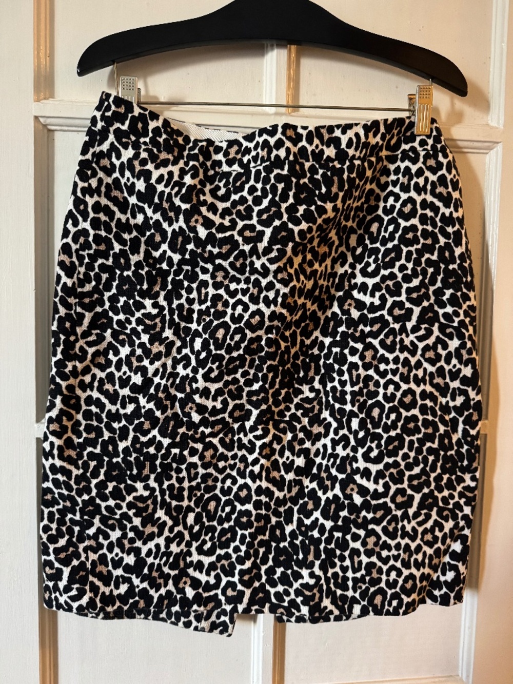 J. CREW like new Leopard Print Skirt - US 4